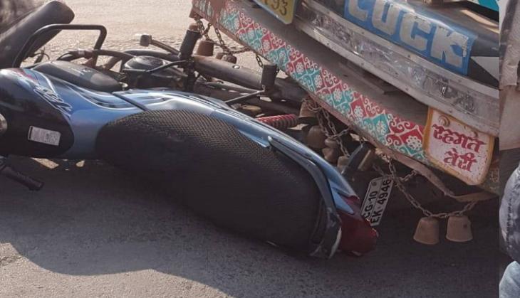 Two killed in road accident in Uttar Pradesh's Ballipur village