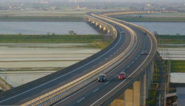signal free expressway