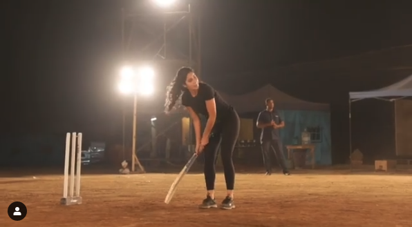 Katrina Kaif wants to play for team India and is as good as MS Dhoni in hitting sixes; watch video