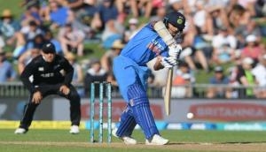 NZvIND: Shikhar Dhawan and Kuldeep Yadav helped India dominate the first ODI against the Kiwis