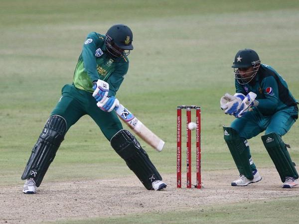 Shame! Pakistan captain Sarfaraz Ahmed's racist comment caught on stump-mic; see video
