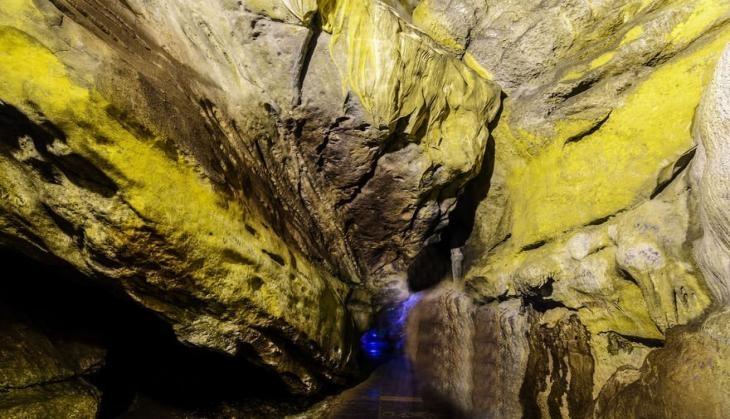 cave