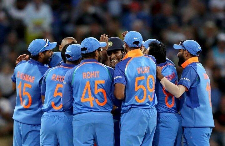 Ind vs Aus: Virat Kohli and Jasprit Bumrah help India win the 2nd ODI by 8 runs