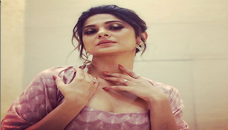 Jennifer Winget is partying hard in Goa and her pictures will leave you in awe!