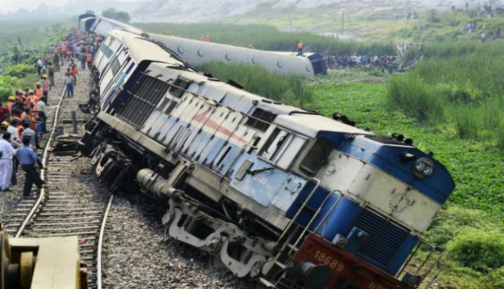 Madhya Pradesh: Goods train derails, rail traffic hit