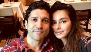 Shibani Dandekar hosts Farhan Akhtar in pre World Cup party at Buckingham Palace