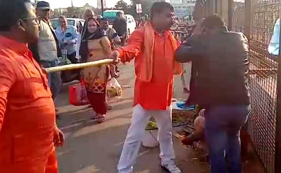 Kashmiri men thrashed by rightwing men in Lucknow says, ‘called terrorists, asked my Aadhaaar card’