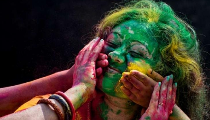 holi