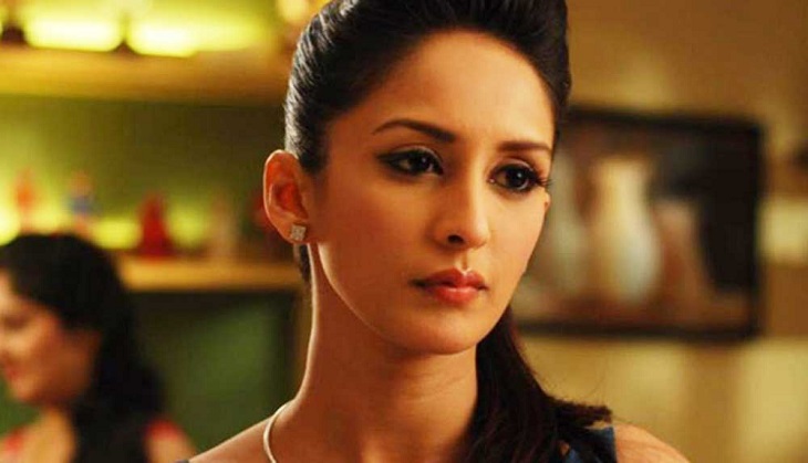 Shocking! Bade Acche Lagte Hai actress Chahatt Khanna attacked by 10 drunkards on Holi; what happened next is shocking!