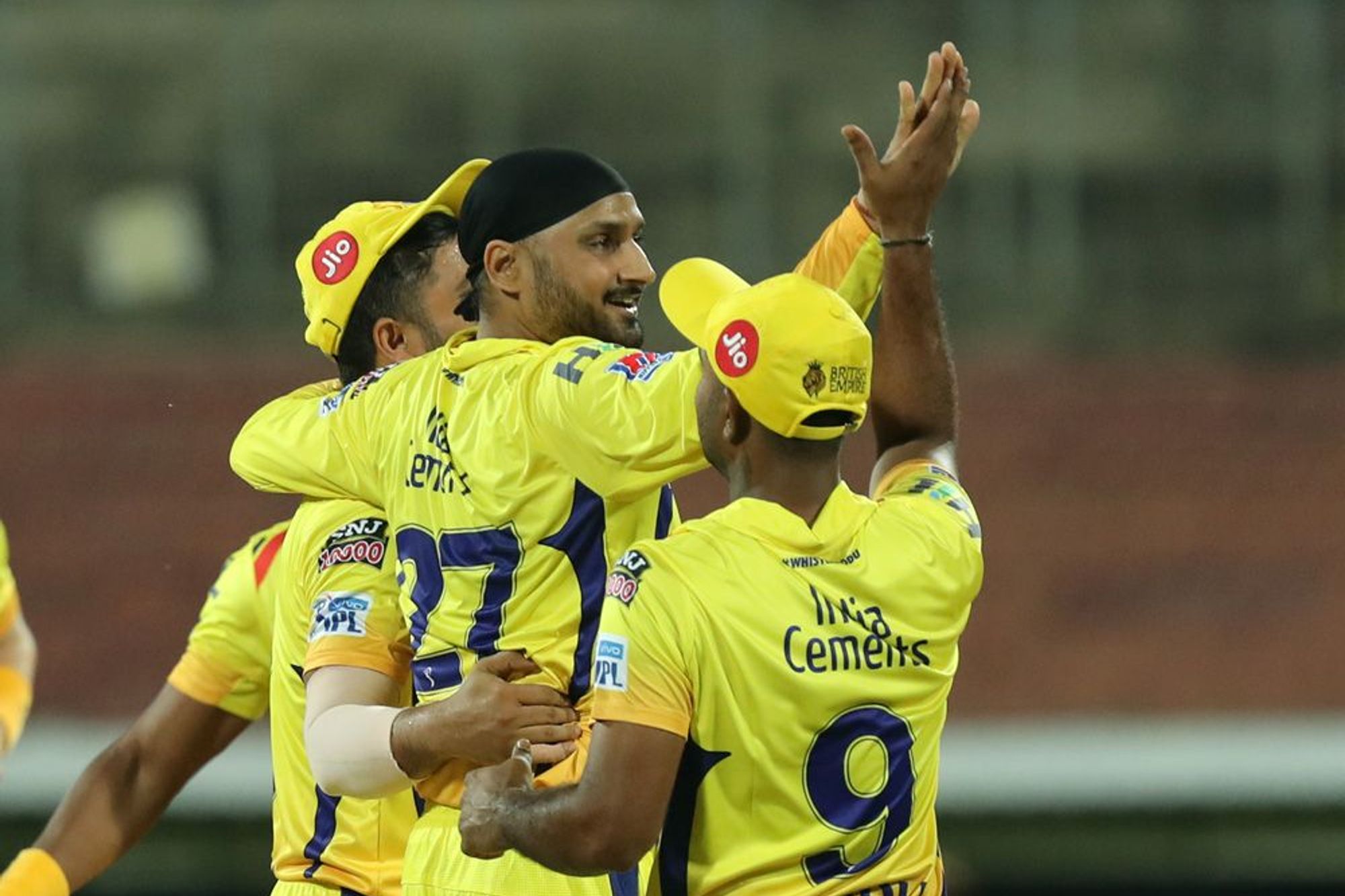 IPL 2019 CSK vs RCB: Chennai Super Kings beat Bangalore by 7 wickets, Harbhajan Singh shines