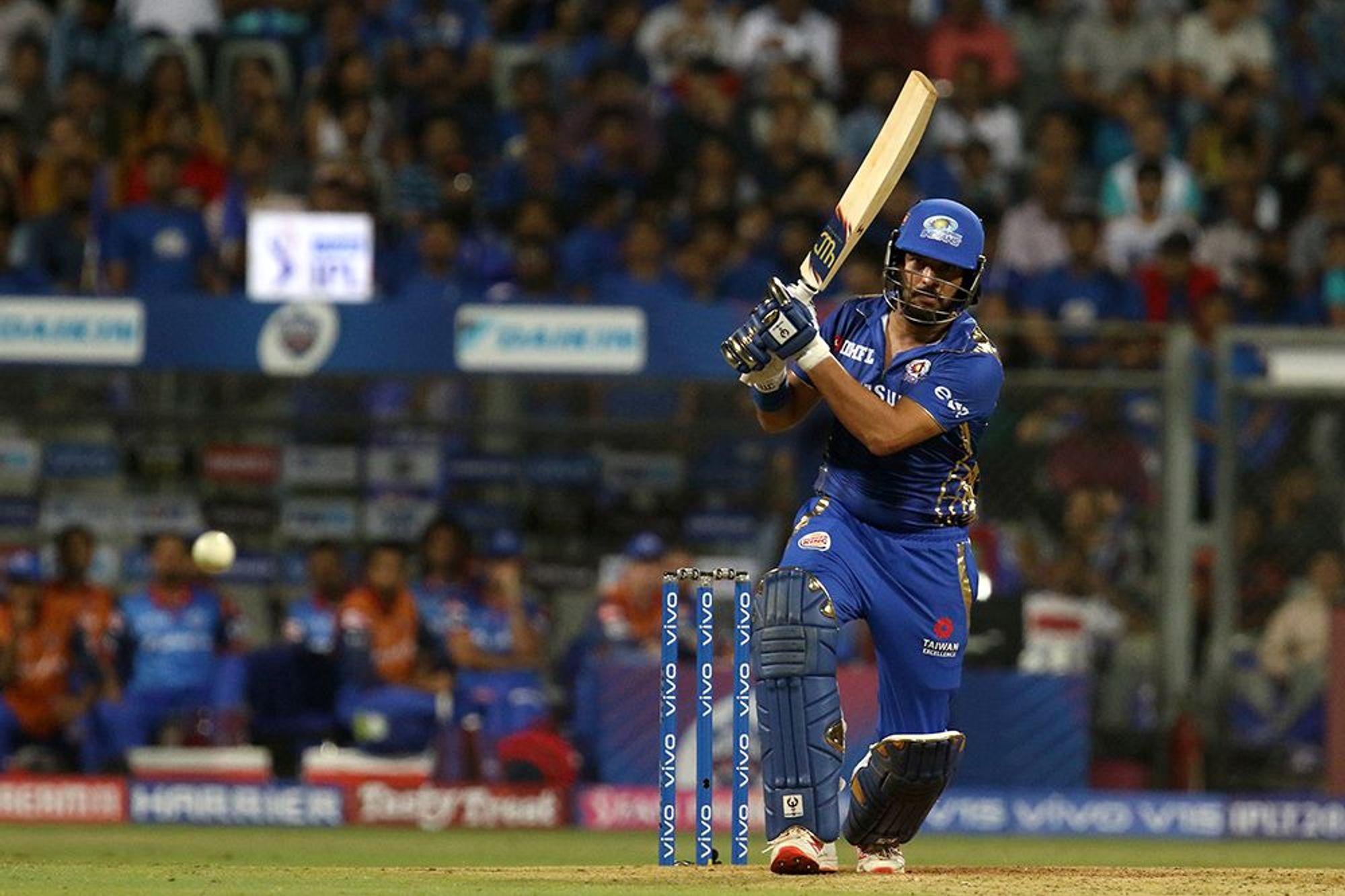 Watch: Mumbai loves Yuvraj Singh and here's the video evidence of it