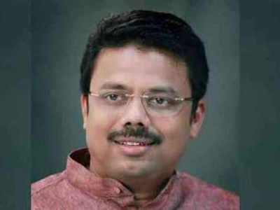 Shiv Sena MLA Sunil Raut on contesting poll: Ready to contest from Mumbai NE, if needed