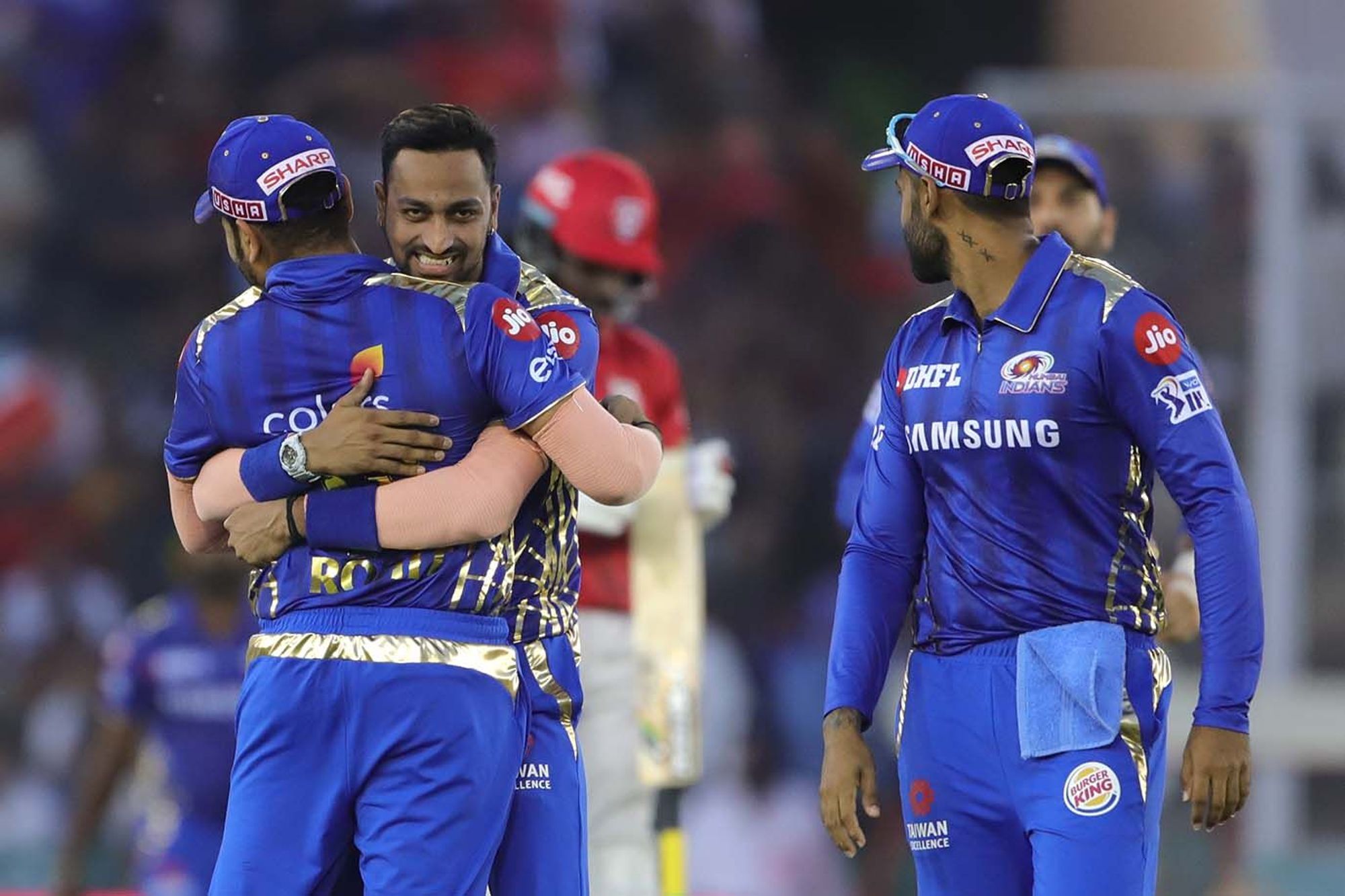 Watch: Krunal Pandya takes a jibe at Ashwin's 'Mankading' incident, gives warning to Mayank Agarwal