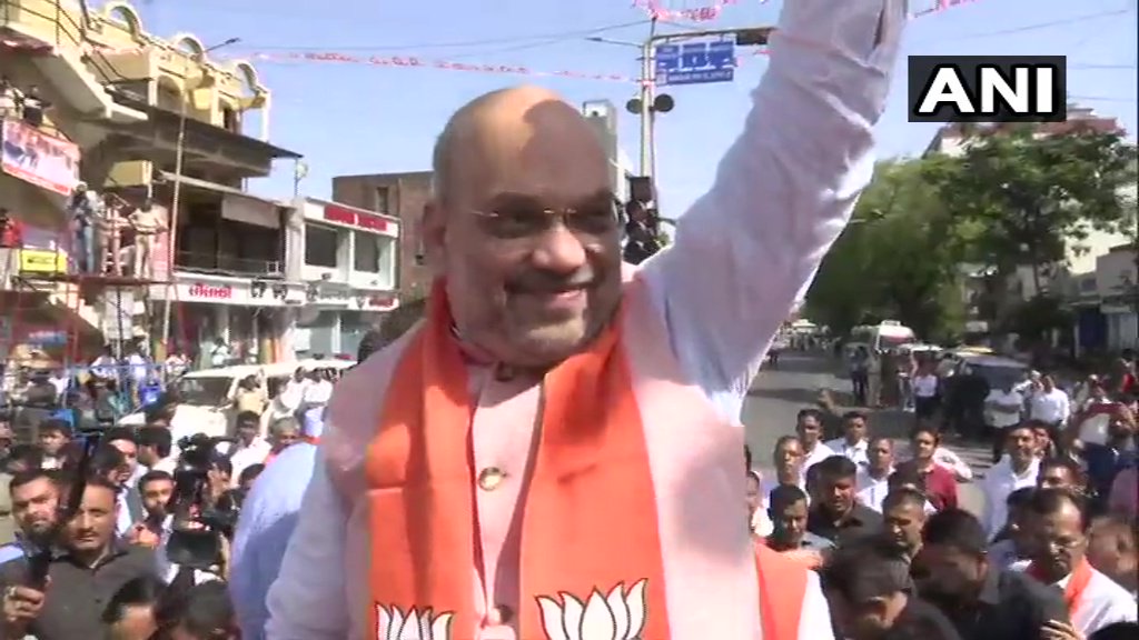 Lok Sabha Elections 2019: Amit Shah campaigns for Bangalore South candidate through roadshow