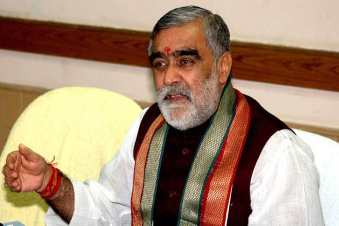 BJP's Ashwini Choubey misbehaves with official after alleged violation of poll code