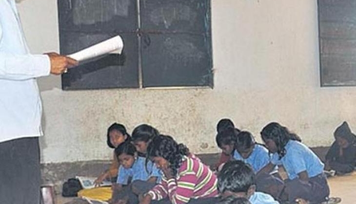 Principle use castist Comment against Teacher