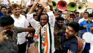 Watch: 67-year-old Karnataka minister Mtb Nagaraj breaks into ‘nagin dance’ during poll campaign; video goes viral