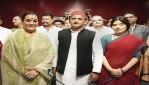 Poonam Sinha files nomination from Lucknow