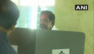 Lok Sabha 2019: Polling underway in Tamil Nadu, CM Palaniswami votes