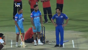 Rishabh Pant and Prithvi Shaw takes pitch lessons from 'God of Cricket' Sachin Tendulkar; see video