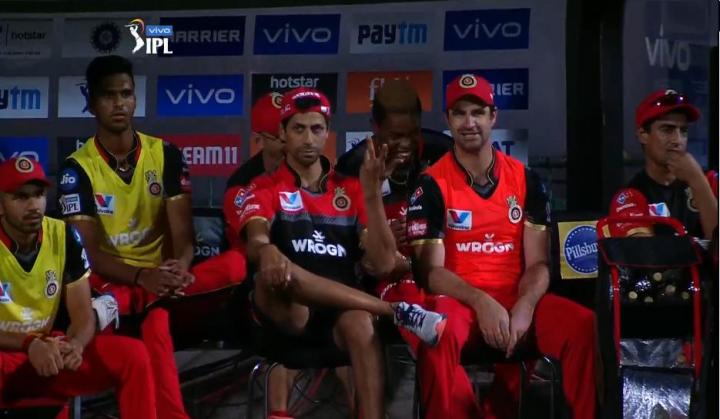 Video: Ashish Nehra's hilarious reaction to Dale Steyn's ferocious yorker