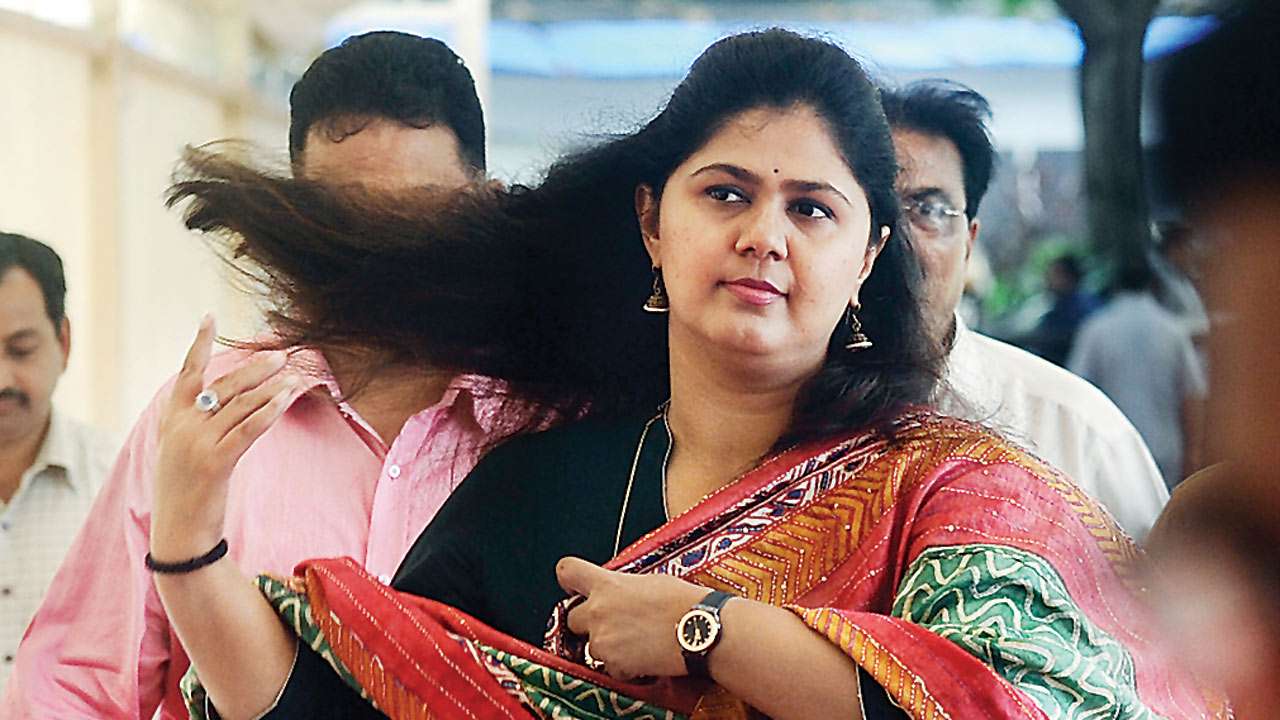 ‘Should tie bomb around Rahul Gandhi and..’: BJP’s Pankaja Munde drops bombshell
