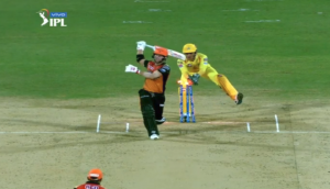 Watch: MS Dhoni takes 0.2 sec to stump David Warner in IPL; umpire gives out without referring