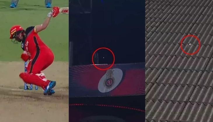 ABD on hand shot ball out of the park