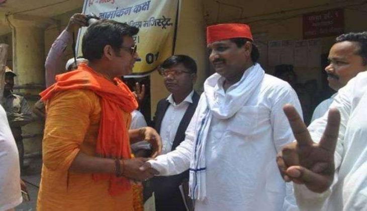 Ravi Kishan and Rambhual Nishad