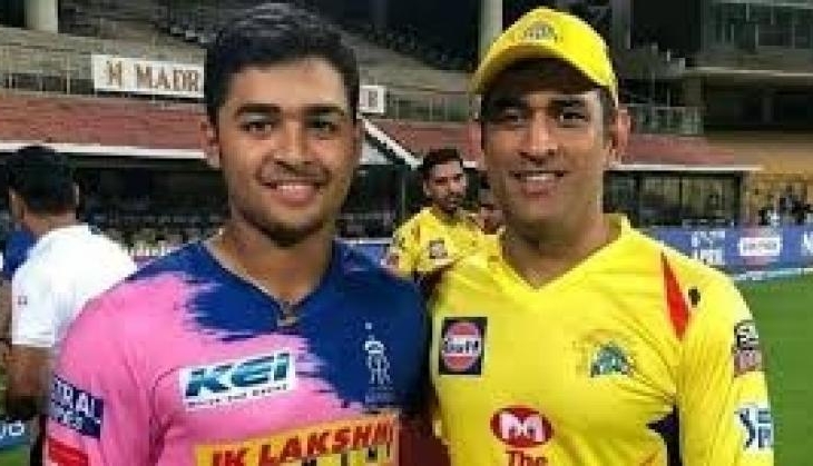 ryan prag with MS Dhoni