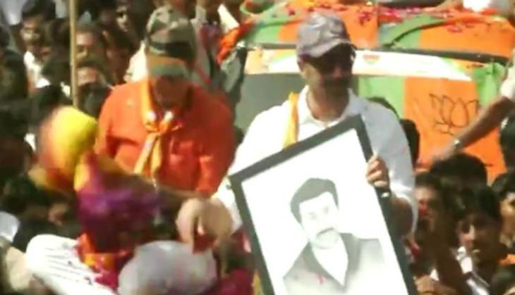 VIDEO: Sunny Deol's first roadshow goes 'Gadar' with 'Hindustan Zindabad Tha, Zindabad Hai, Zindabad Rahega'