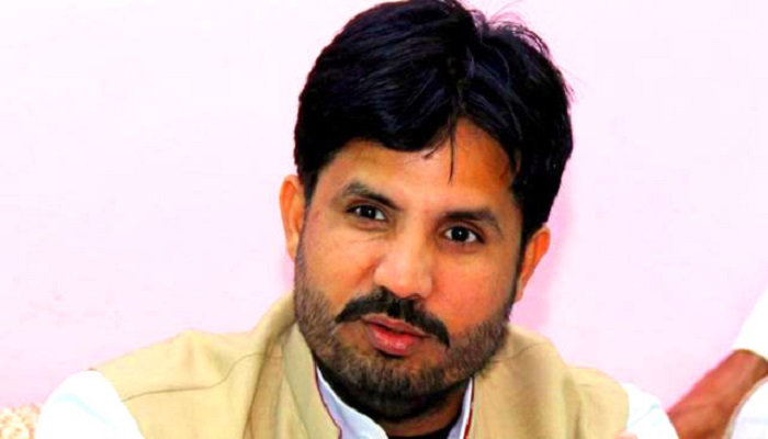 SAD delegation meets CEC, alleges Congress' Raja Warring bribed voters