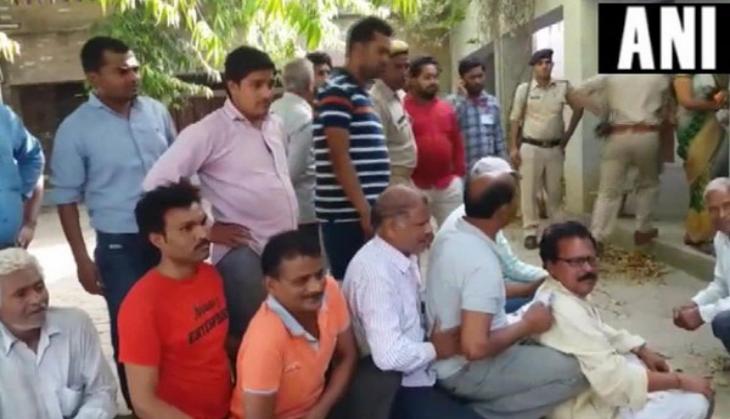 Lok Sabha Elections 2019 Fourth Phase: EVM glitch delays polling in two booths of Kannauj
