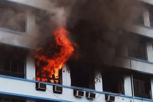 Maharashtra: Fire breaks out in kitchen of residential building in Mumbai
