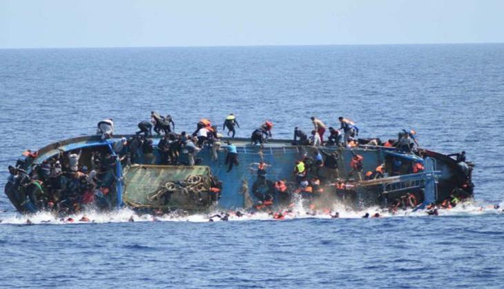 boat capsizes