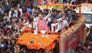 कोलकाता में अमित शाह के रोड शो में हंगामा, BJP और TMC कार्यकर्ताओं के बीच जमकर हुआ पथराव