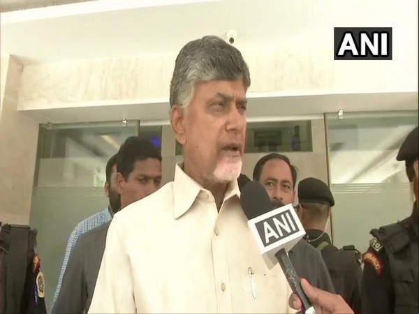 Chandrababu Naidu meets Sonia Gandhi, attempts to cobble front to keep BJP out of power