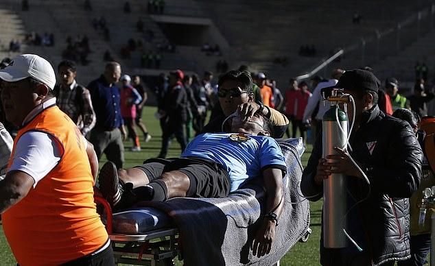 Football referee dies after collapsing on the pitch during a match; see video