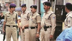Prayagraj: Out to arrest cow smuggler police team attacked, 7 personnel injured