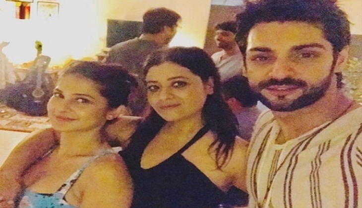Bepannah fame Jennifer Winget had a bash on her birthday with Karan Wahi, Sehban Azim, Harshad Chopda; see pics and videos