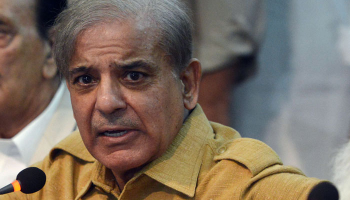 Opposition leader Shehbaz Sharif who is facing corruption charges returns to Pakistan