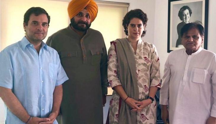 Punjab minister Navjot Singh Sidhu meets Rahul Gandhi, apprises him of 'situation'