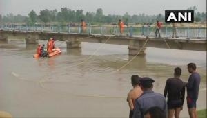 UP: Vehicle carrying 29 passengers falls into canal in Lucknow; 7 kids missing