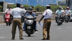 Hyderabad: Follow traffic rules, get honoured by police