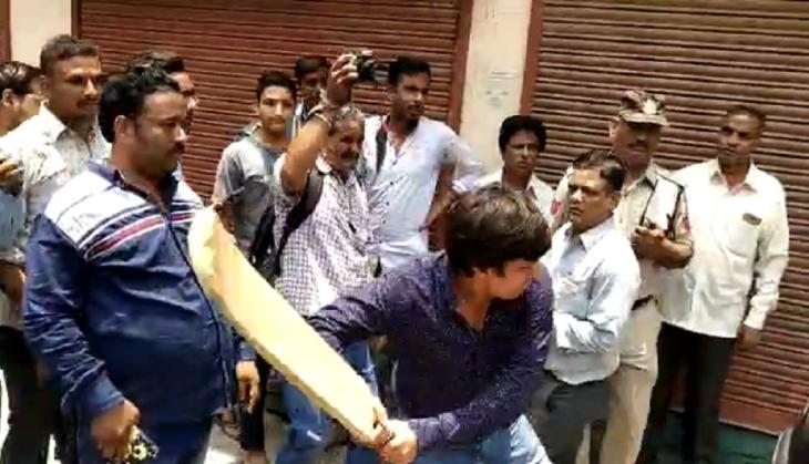 After 'cricket bat controversy', BJP MLA Akash Vijayvargiya makes a shocking remark; threatens officials