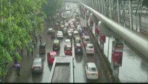 Mumbai gets first spell of heavy rains; traffic affected