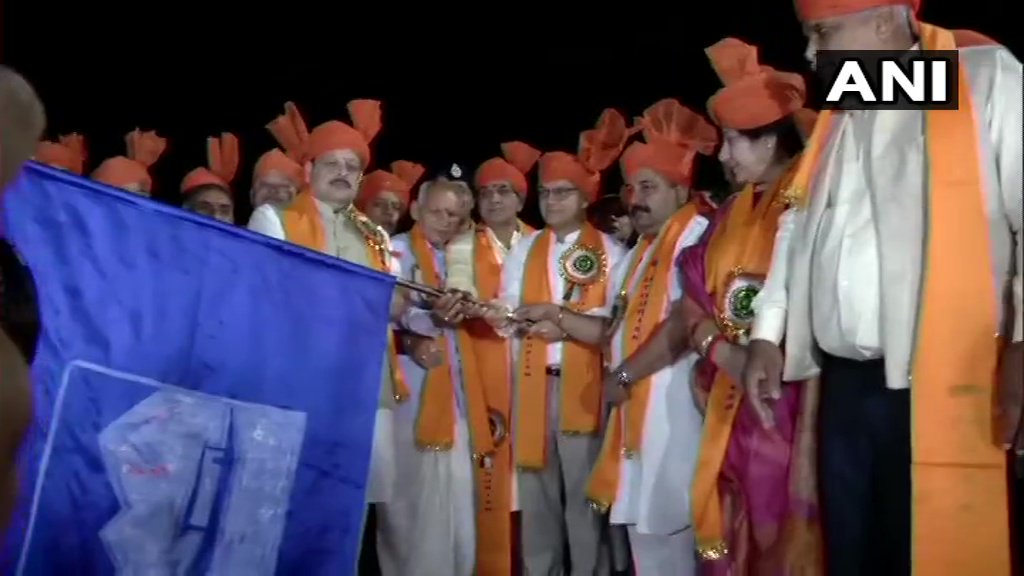 First batch of Amarnath Yatra flagged off from Jammu base camp
