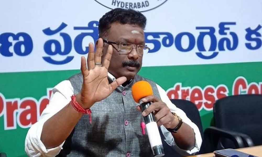 Congress accuses TRS Govt of violating privacy of citizens