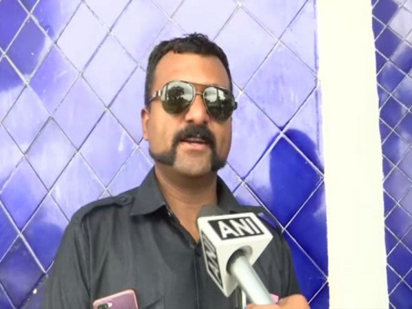 Bhopal: Inspired by Abhinandan Varthaman, cop sports gunslinger moustache