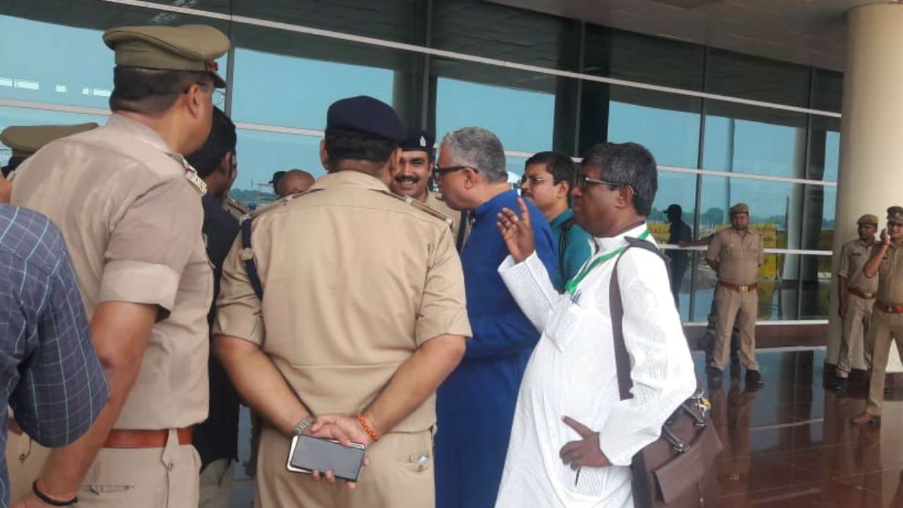 TMC delegation on its way to Sonbhadra stopped at Varanasi airport, prevented from meeting victims' kin